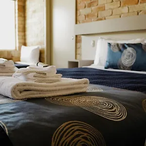 **** Hotel The Australian Australia
